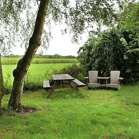 Heritage Holiday In Near Forest *